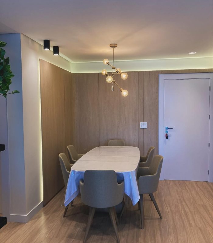 Uma boa iluminação vai muito além de simplesmente clarear um ambiente. Ela influencia no confort